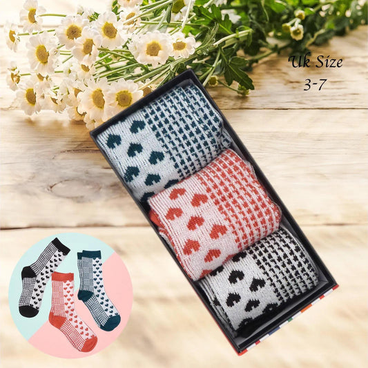 Ladies Seamless Soft Comfort Set of 6 Heart Pattern Crew Socks Premium Quality Gift for Her comes with a gift bag