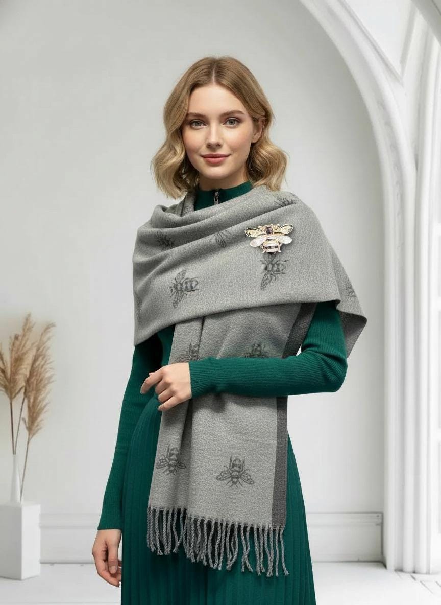 Bee Print Cashmere-Feel Scarf – Grey Wool-Style Wrap with Free Magnetic Brooch