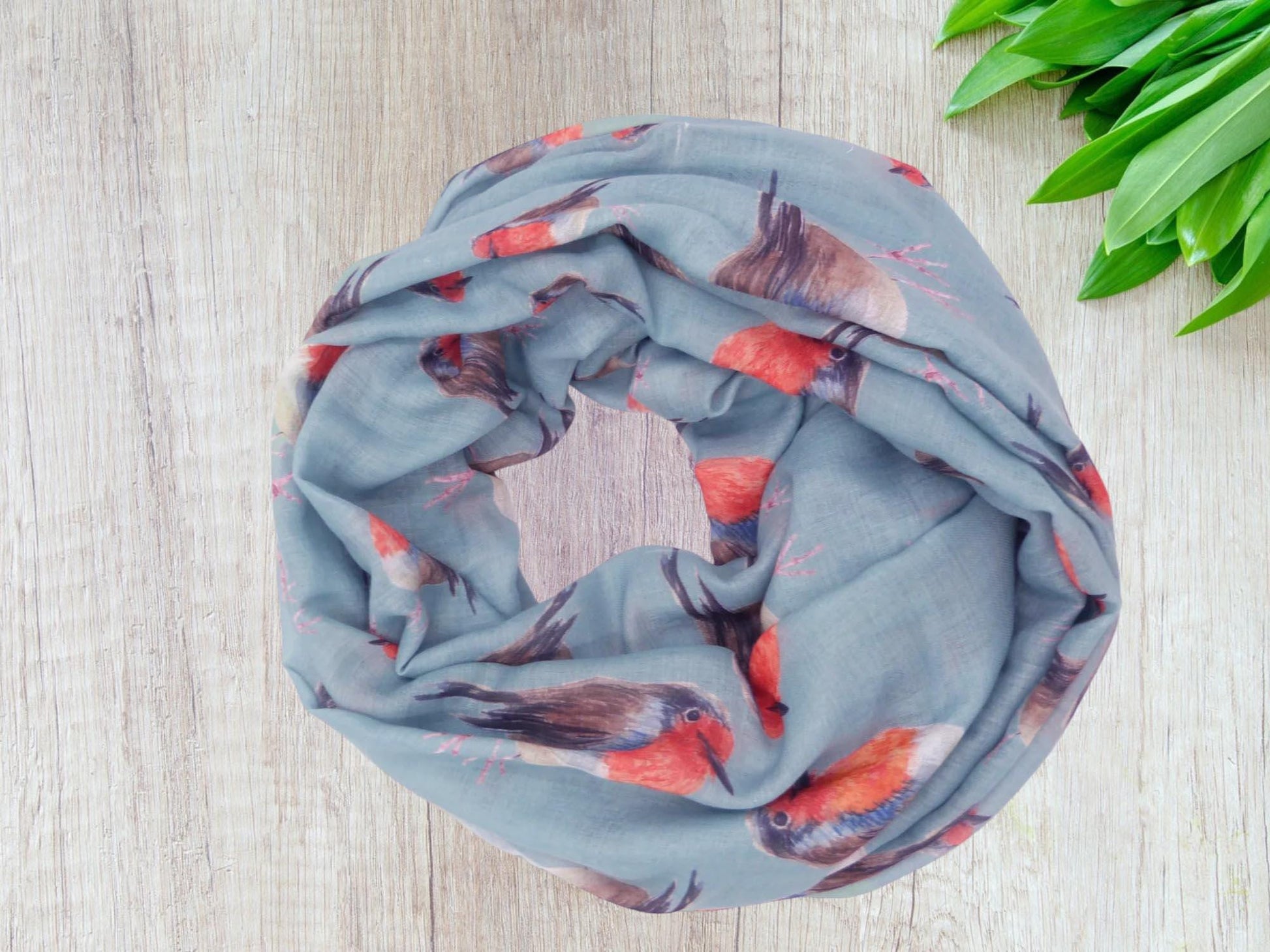 Watercolour Robin Bird Print Snood Infinity Scarf Come With a Gift bag